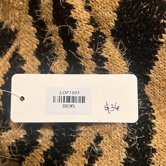 Zebra Print Women's Sweater - Picture 7 of 8